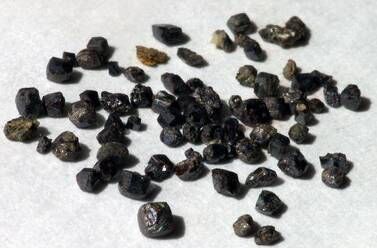 Tausonite