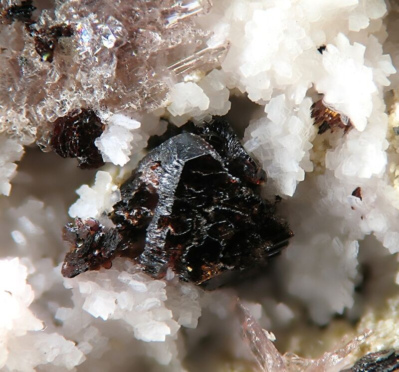 Synadelphite