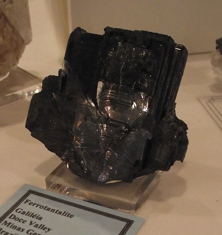 Tantalite-(Fe)