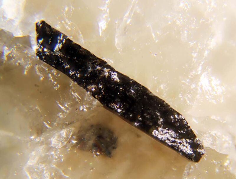 Titanowodginite