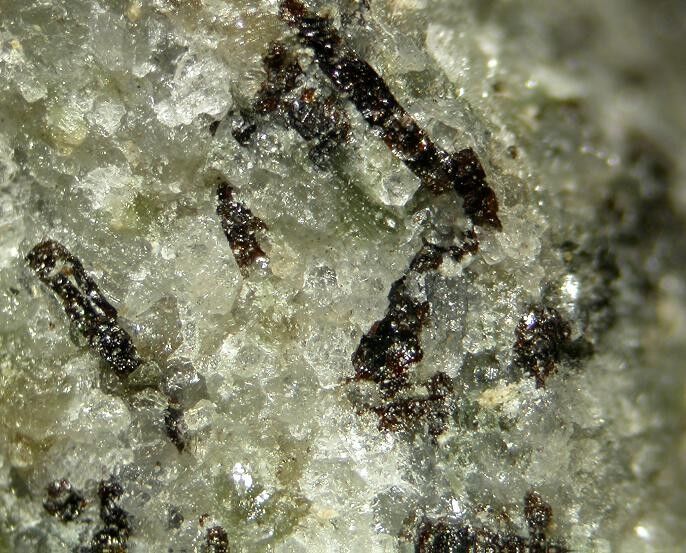 Titantaramellite