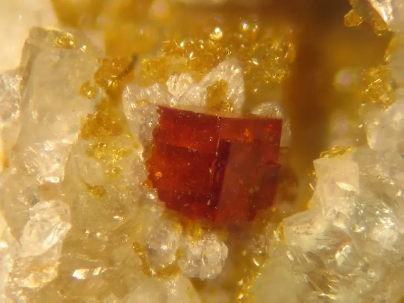 Bariopharmacosiderite, Scorodite, Alunite Supergroup-148817.jpg