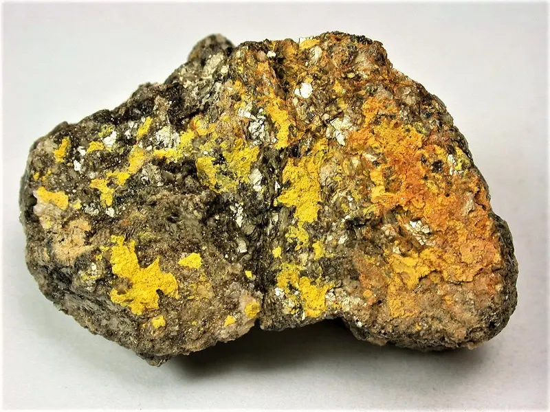 Uranospinite-853367.jpg