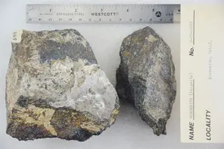 Vonsenite (Paigeite) (48002877771).jpg