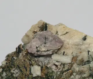 Wadeite-457984.jpg