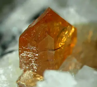 Bastnasite-(Ce)-284046.jpg