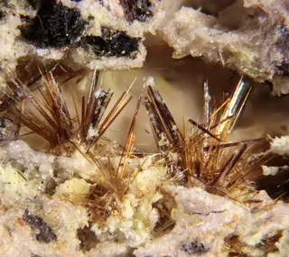 Yuanfuliite-rosellminerals.jpg