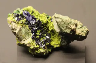 Freiberg, Terra mineralia, Zinkgartrellit, Azurit.JPG