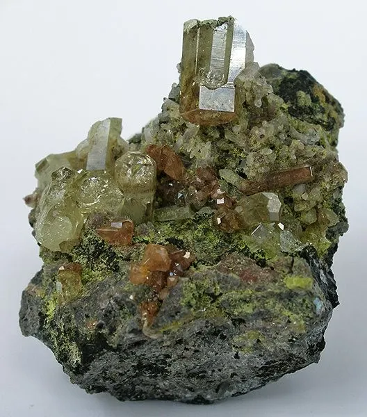Mimetite-Beaverite-169812.jpg