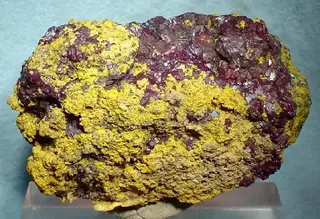 Cuprite-Beaverite-186529.jpg