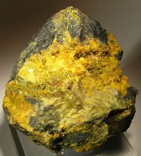 Becquerelite-Uraninite-38634.jpg