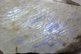 Moonstone (iridescent peristerite-oligoclase feldspar) (Chupa Pegmatite Field, Mesoproterozoic, 1.75 to 2.10 Ga; at or near Chupa Bay, Karelia, Russia) 2.jpg