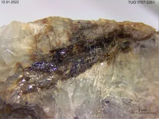 Yttrotantalite-(Y)