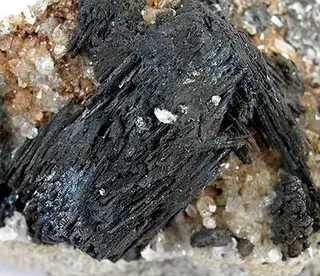 Betekhtinite-168833.jpg