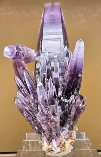 Quartz var Amethyst NHMLA.png