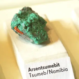 Naturkundemuseum Berlin - Arsentsumebit - Tsumeb, Namibia.jpg