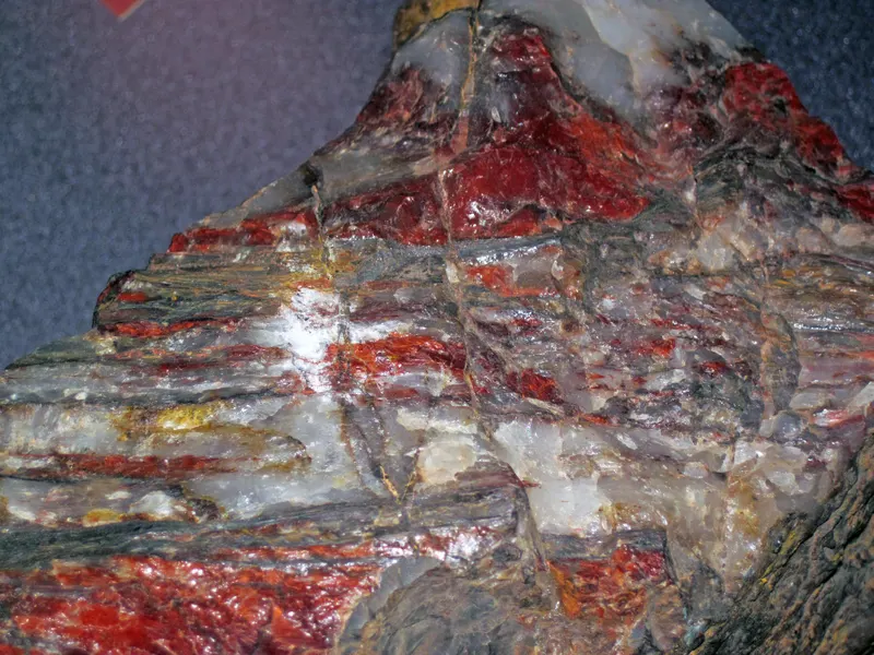 Binghamite (Cuyuna North Range, Minnesota, USA).jpg