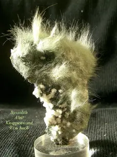 Actinolite (Byssolite), Albite-151372.jpg