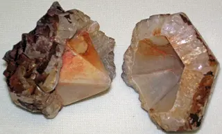 Capped quartz (St. Dennis, Cornwall, England) (34601882136).jpg