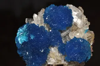 Cavansites sur heulandite 1(Inde).jpg