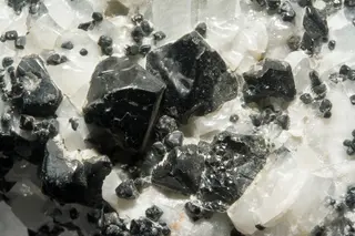 Ceylonite, calcite 7100.1.0461.jpg