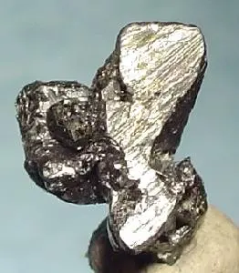 Aguilarite-Stephanite-122220.jpg