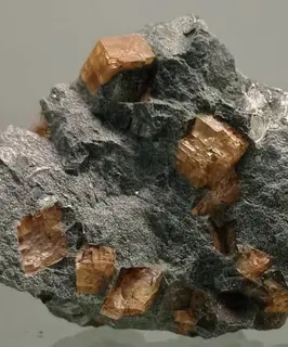 Breunnerite detail.jpg