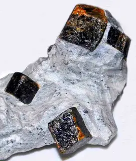Magnesite var. Breunnerite detail.jpg