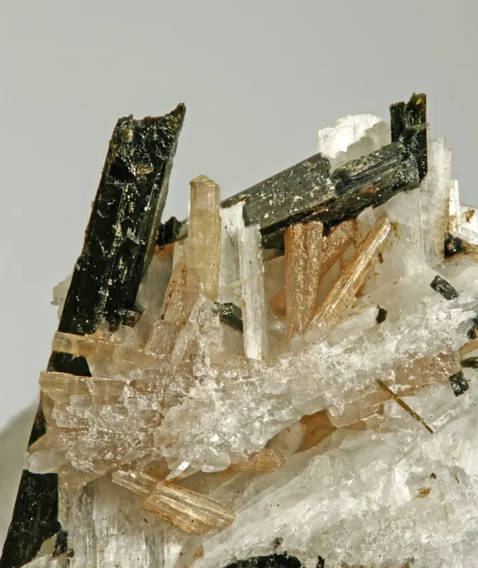 Petersenite-(Ce)-182040.jpg