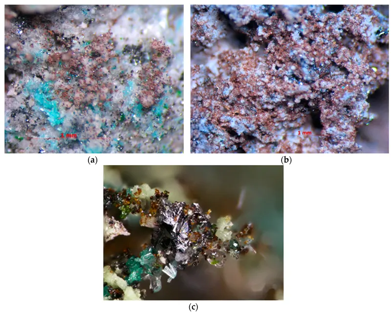 Small brown crystals of thermaerogenite.png