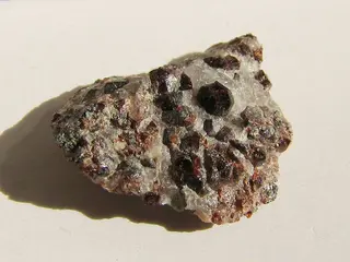 Calderite garnet.jpg