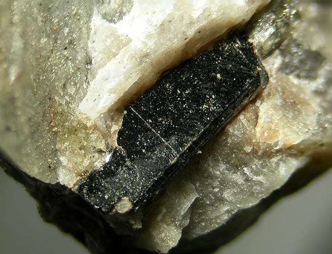 Chevkinite-(Ce)