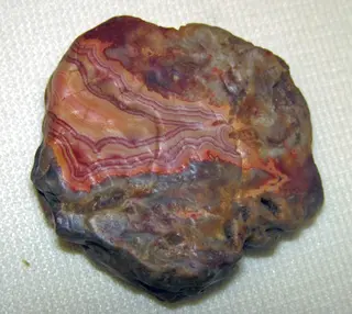 Fairburn Agate (ultimately derived from the Minnelusa Formation, Pennsylvanian-Permian; collected east of the Black Hills, western South Dakota, USA) 5 (26556285131).jpg