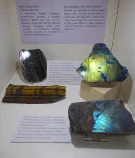 Hawk's eye and tiger's eye gems in HNHM. - Ludovika Sq 2-6., District VIII., Budapest.JPG