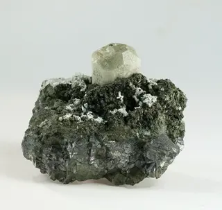 Chlorapatite, Calcite, Laumontite, Magnetite-571992.jpg