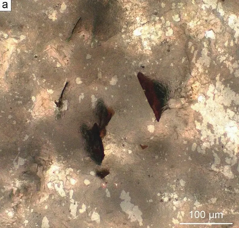 Karlleuite (a).webp