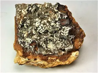 Aldermanite, Minyulite-853439.jpg