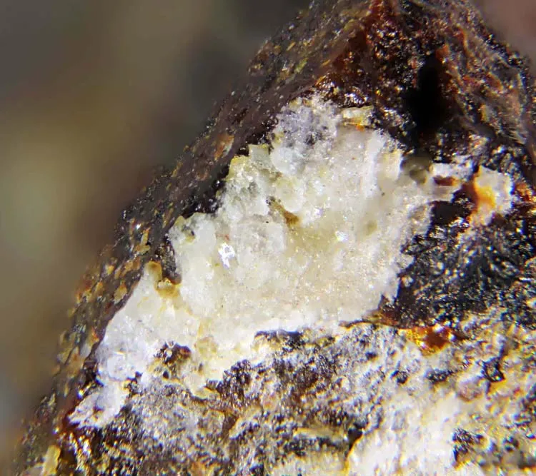 Chudobaite.jpg