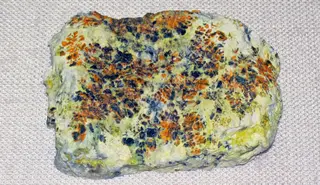 Gummite (Ruggles Mine, Grafton Center, New Hampshire, USA) 1.jpg