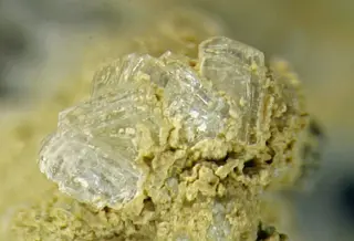 Clinoptilolite-466543.jpg