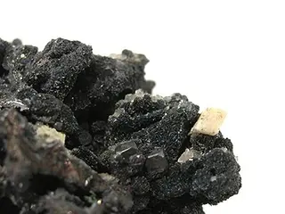 Clinosafflorite-170104.jpg