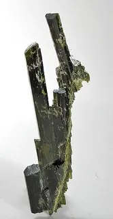 Clinozoisite-178686.jpg