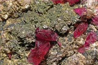 Rosélite, cobaltaustinite, dolomite 1100.FS2015 1.jpg