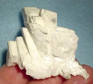 Meyerhofferite-Inyoite-146139.jpg