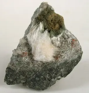 Makatite-237501.jpg