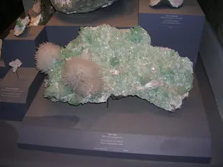 Mesolite at SMNH.JPG