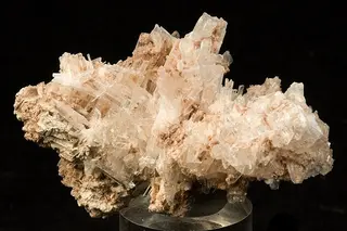 Meyerhofferite-240672.jpg