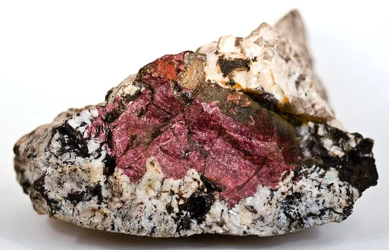 Danalite-199958.jpg