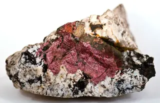 Danalite-199958.jpg