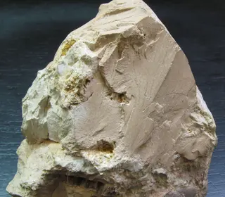 Nacrite - Mineralogisches Museum Bonn2.jpg